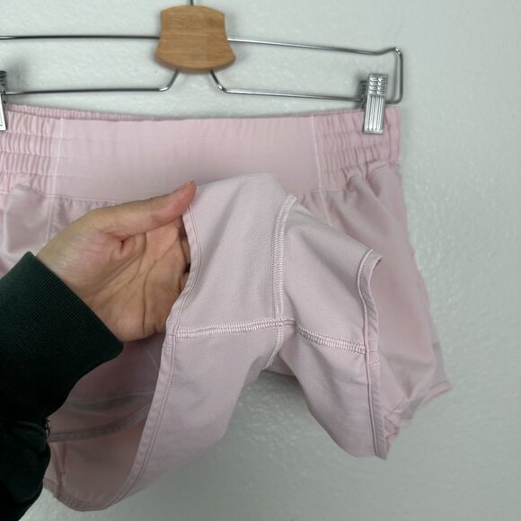 Lululemon Hotty Hot High-Rise Lined Short 2.5" 8 Strawberry Milkshake Mesh Swift - Picture 4 of 10
